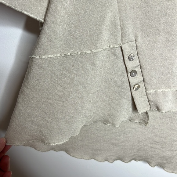 Habitat High/Low Top in Oatmeal Size S - Picture 5 of 6